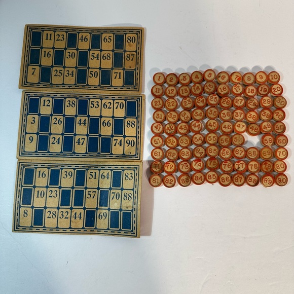 Vintage Bingo Cards And Numbers Wood Red Replacement Game Pieces 1-90 Missing 58 - Picture 2 of 6
